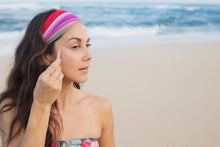 Load image into Gallery viewer, O'o Hawaii Rose Quartz Gua Sha Beauty Tool