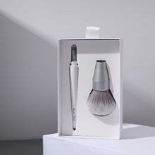 Load image into Gallery viewer, 2-in-1 Makeup Brush A
